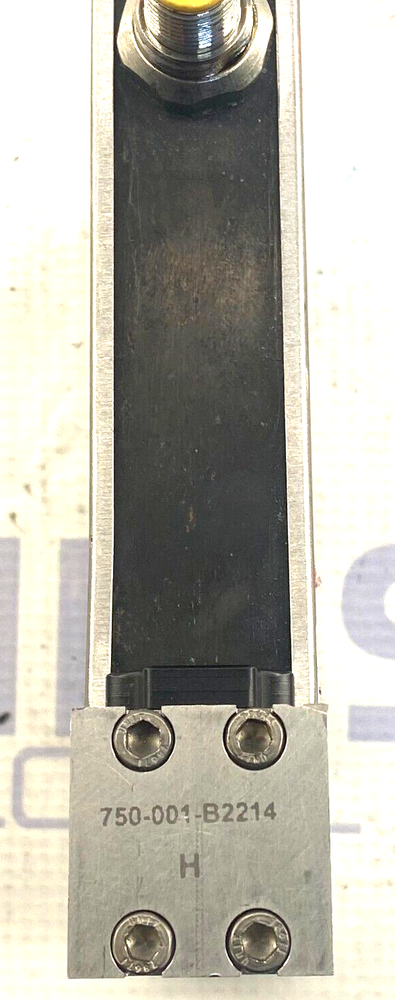 Celerity Unit UFC-8565C Mass Flow Controller He 1500 SCCM 15L MF lo SC17