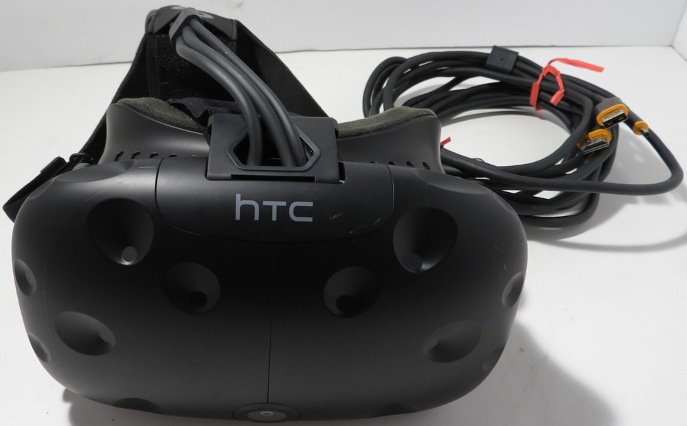HTC Vive VR Headset Complete Set Full Kit System Virtual Reality - READY TO USE