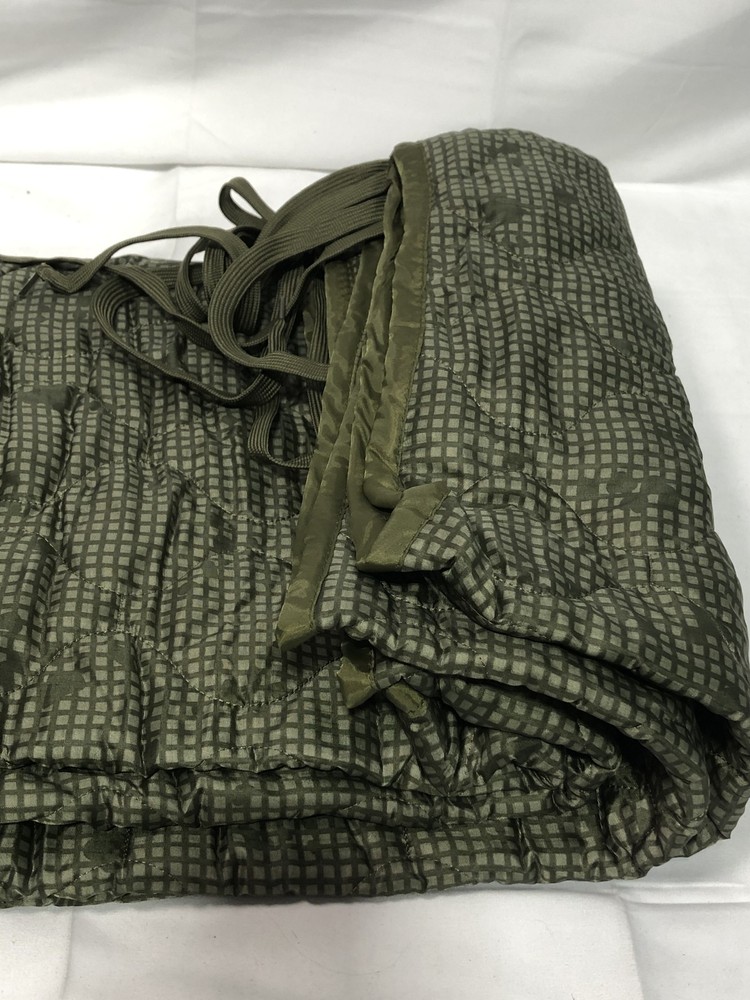 Zero Foxtrot Stay Zero Apparel Quilt - Lightweight Packable Camping Gear