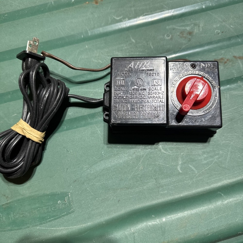 AHM Hobby Transformer Model 70210 HO Scale Train Control Power Pack