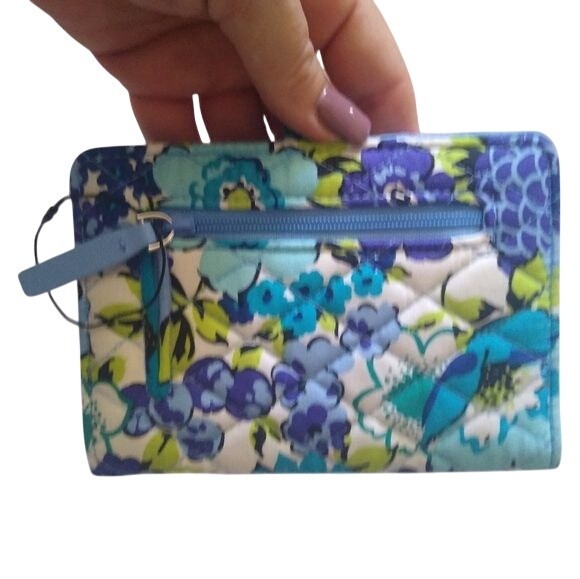 Vera Bradley Snap ID Wallet, Blueberry Blooms