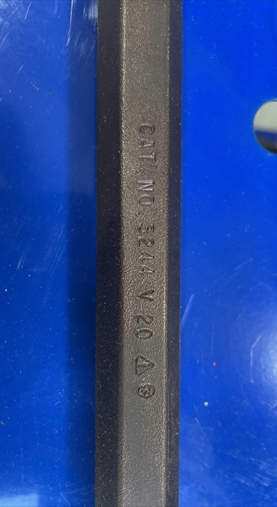 Klein Tools 3244 Connecting Hex Bar, 24” Pry Bar NEW