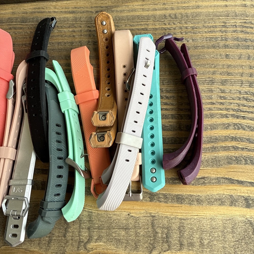 Large Lot It Fitbit Alta / Alta HR Replacement Bands Multicolor LARGE