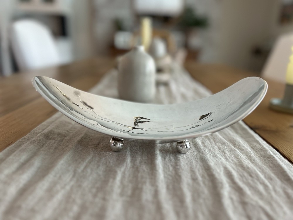 Hand wrought Belleza Mexico Curvy Wavy Silver Plated Footed Decorative Bowl 11”