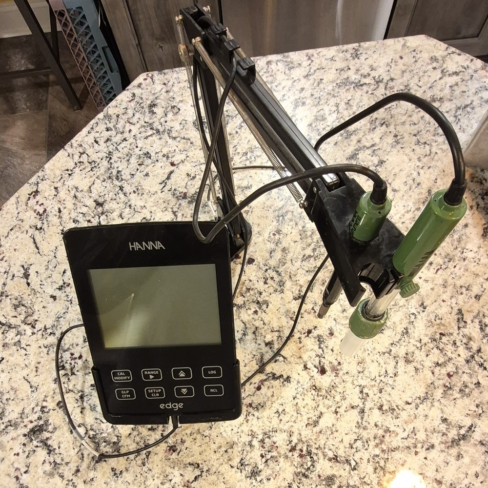 Hanna Instruments edge pH Meter Conductivity TDS Meter