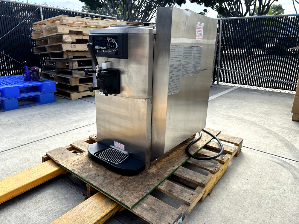 Taylor C709 Soft Serve Ice Cream Machine