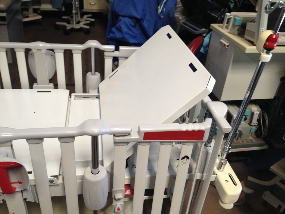 Stryker Bertic Crib