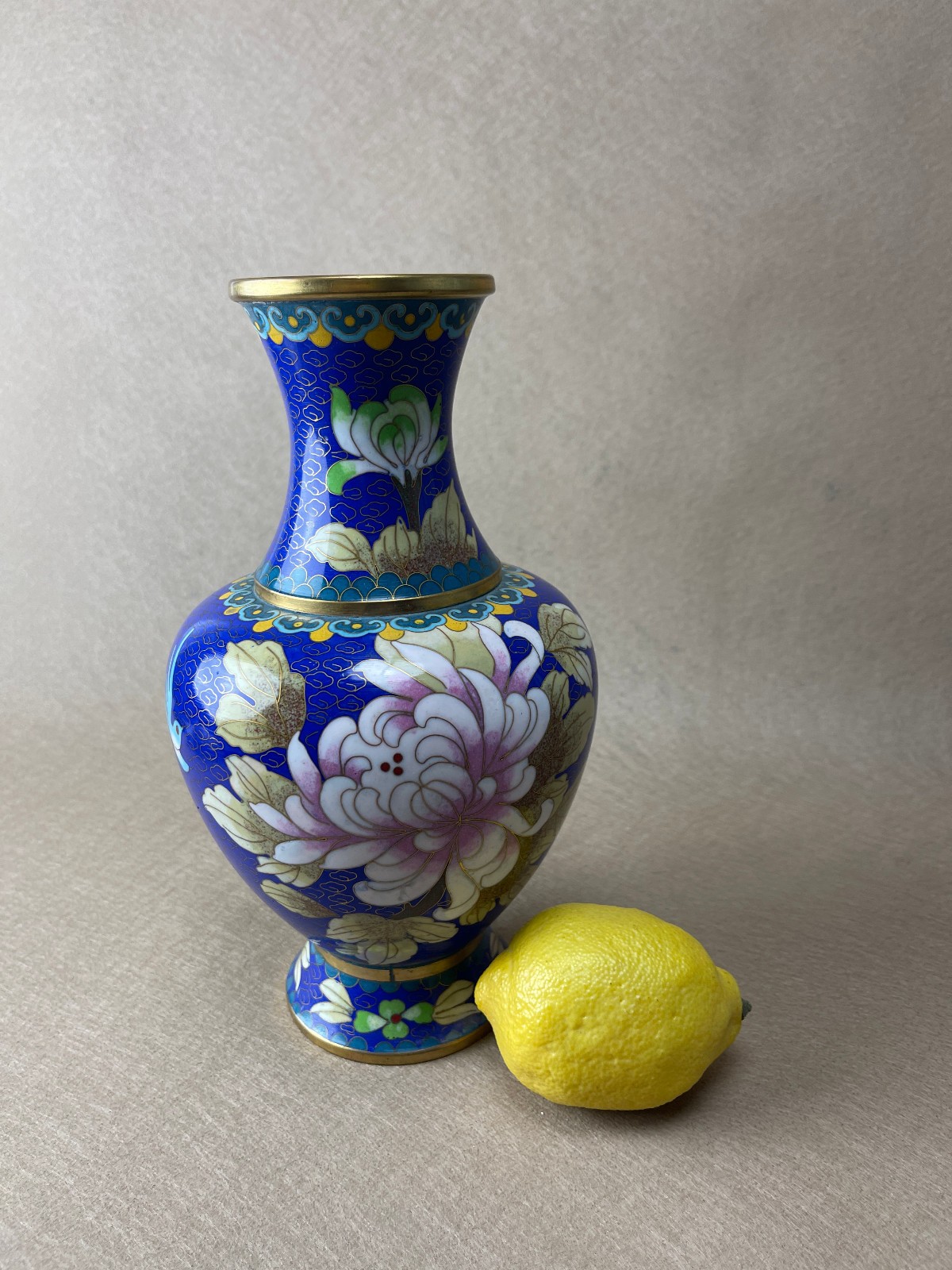Vintage Chinese Cloisonne Enamel Vase Blue Chrysanthemum Floral Brass 10”
