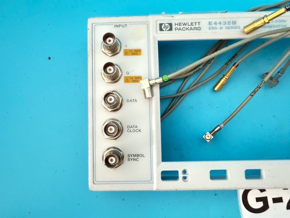 HP Agilent E4432B ESG-D Series Signal Generator Front Panel Assembly w/ RF Cable