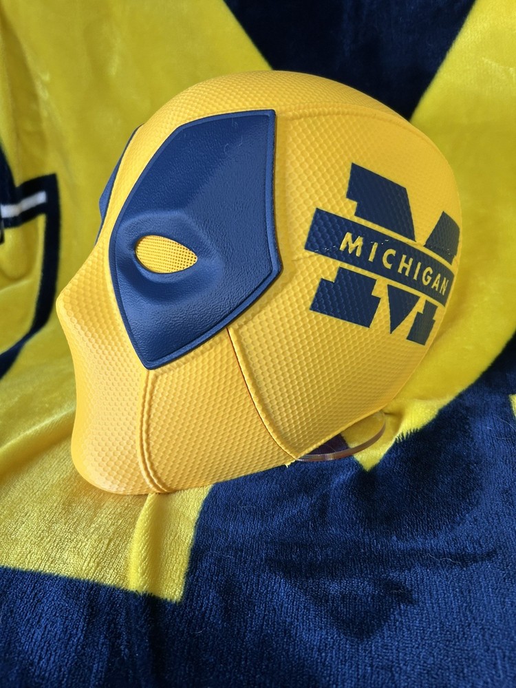 Michigan WOLVERINES : Deadpool Helmet (3D Printed!) SUPER SICK ITEM