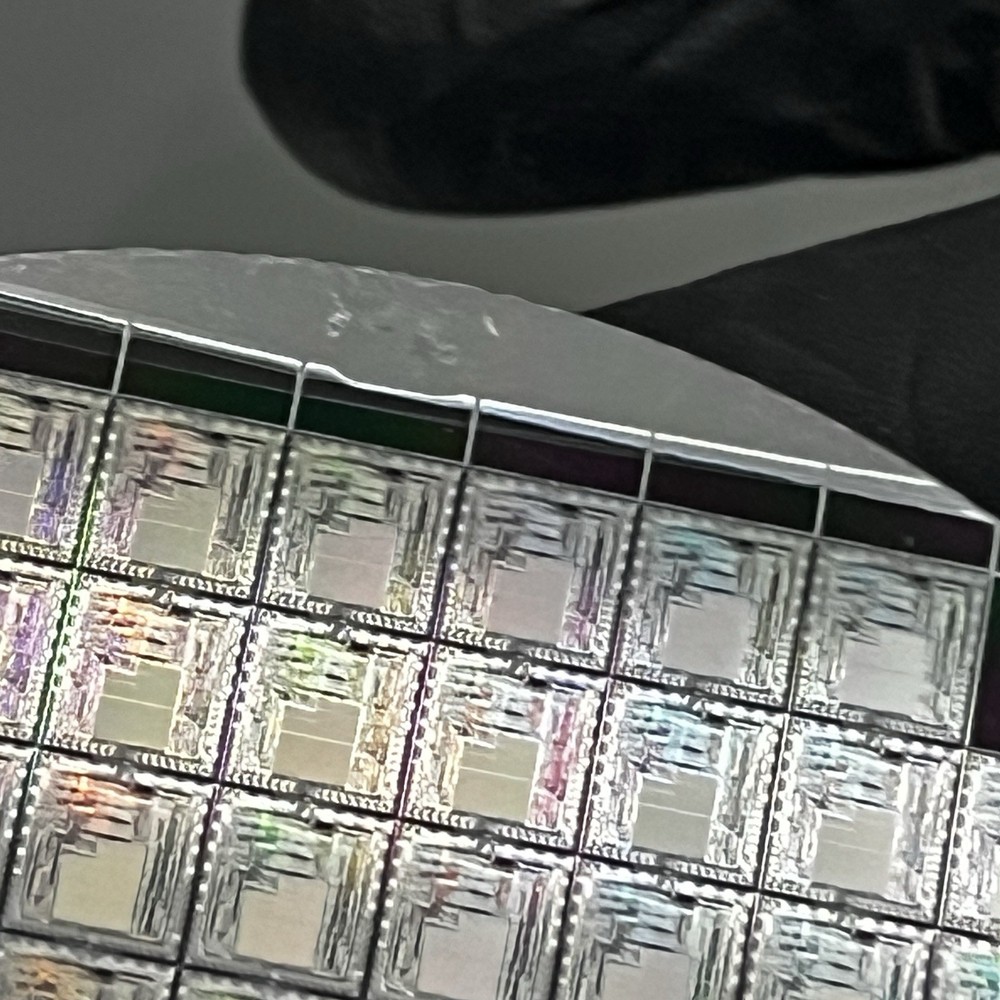 4 Inch Silicon Wafer With Die Containing Distinguishable Microstructures