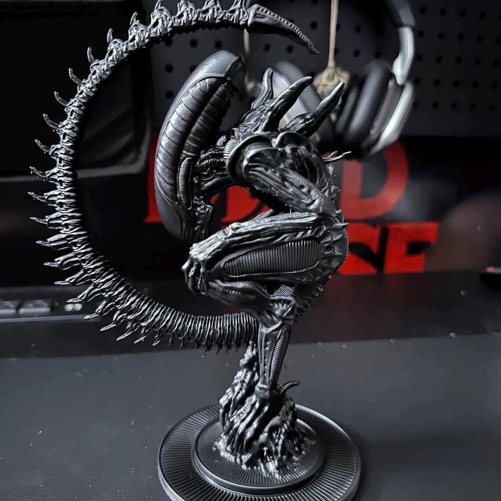 Alien Romulus Alien Xenomorph Monster Figure Model Desk Decor Toy Statue Gift