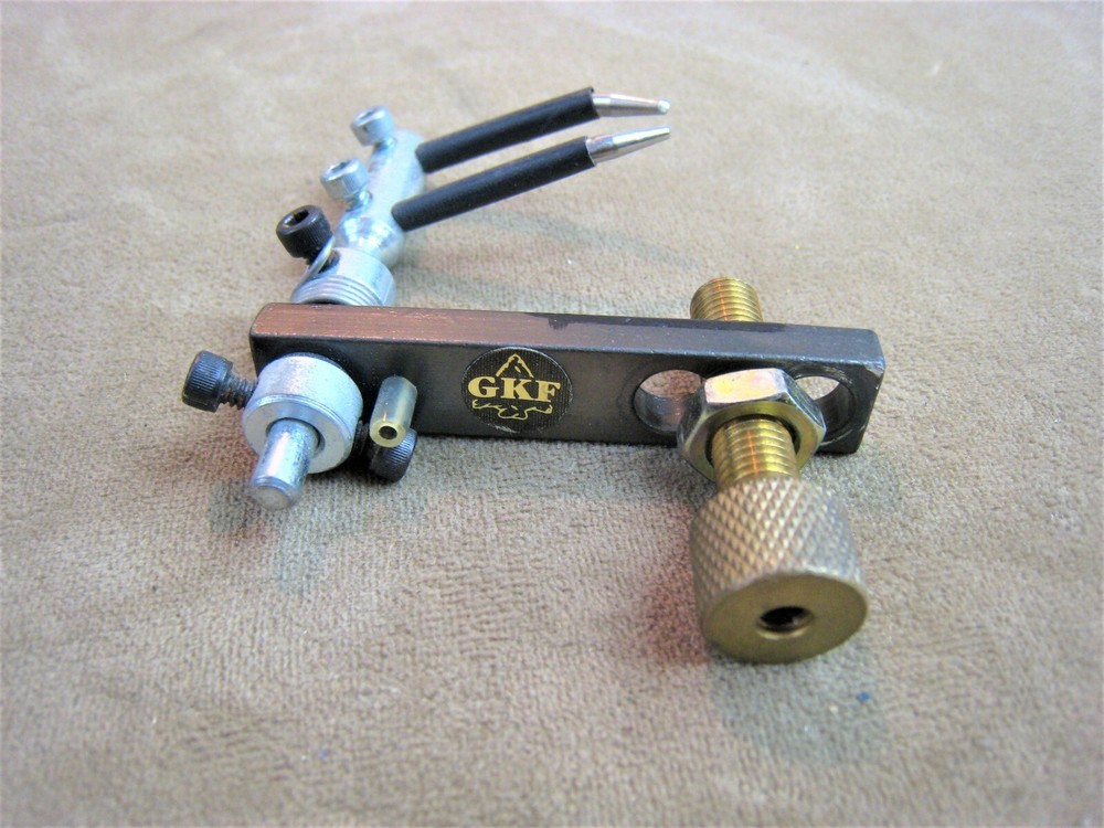 TIGHT! GKF 2 PRONG ADJUSTABLE BOW MOUNT ARROW REST