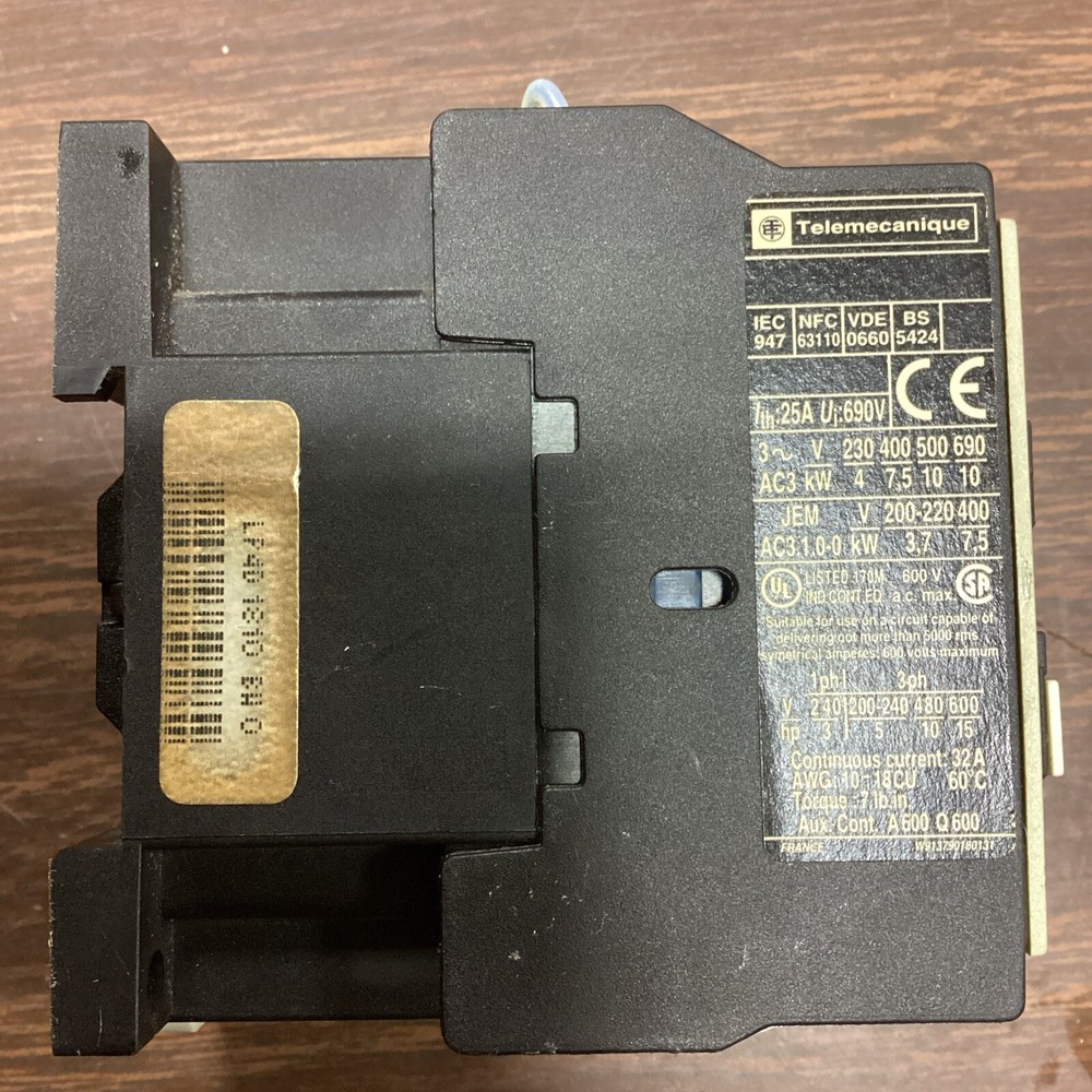 TELEMECANIQUE LP4 D18-10 G17