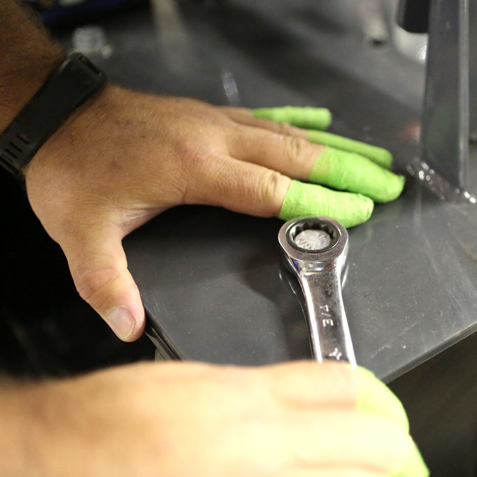 BANTEX COHESIVE GAUZE SAFETY FINGER TAPE GREEN 3/4" X 30 Yd. #1230 (5 ROLL PACK)