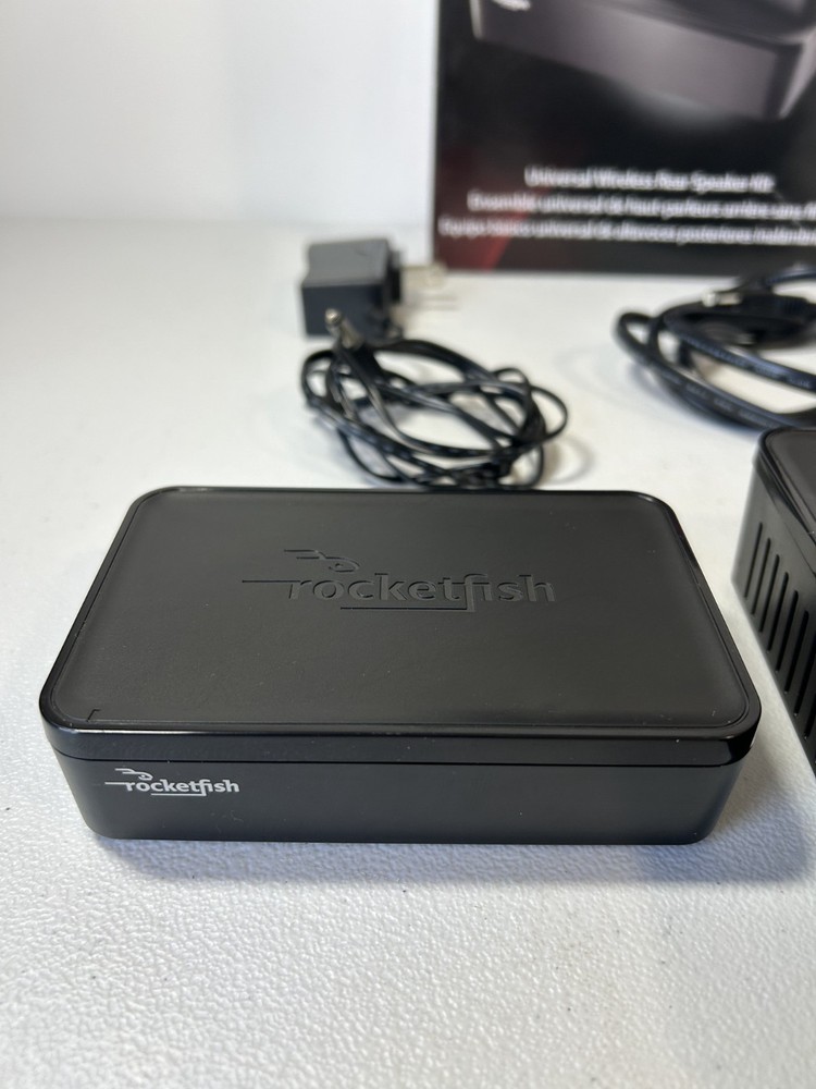 Rocketfish RF-WHTIB-A Universal Wireless Black Rear Speaker Amplifier Kit Black