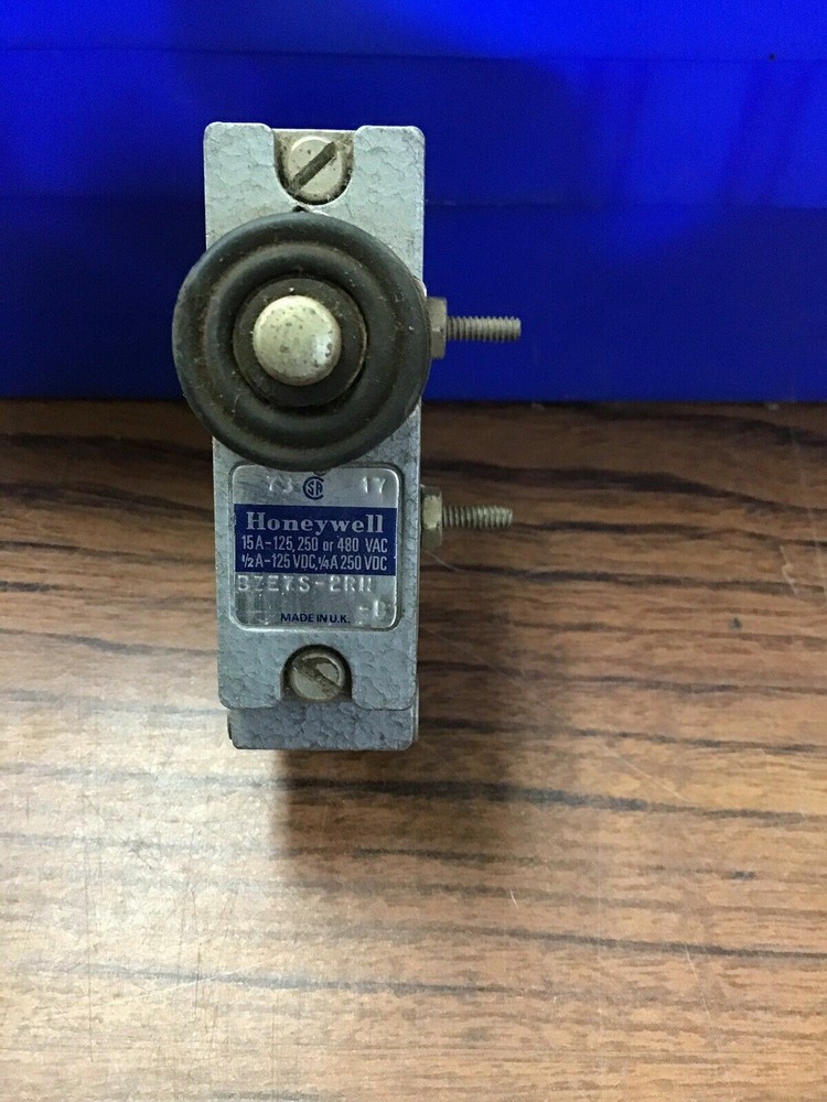 Honeywell Micro Switch Model BZE7S-2RN (TA3SG)