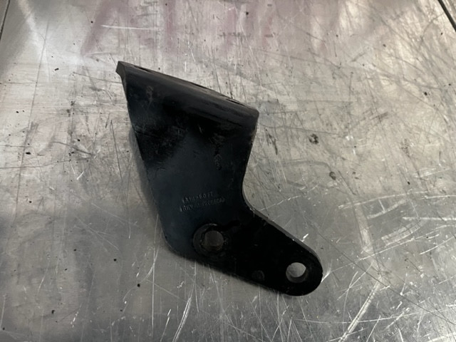 KENWORTH BRACKET-ENGINE SPRT FRONT STL LH A11-6077