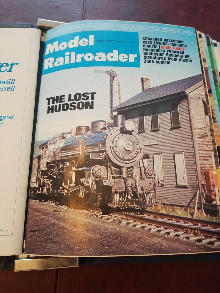 Model Railroader - 1974 in official blue binder. Missing September Issue