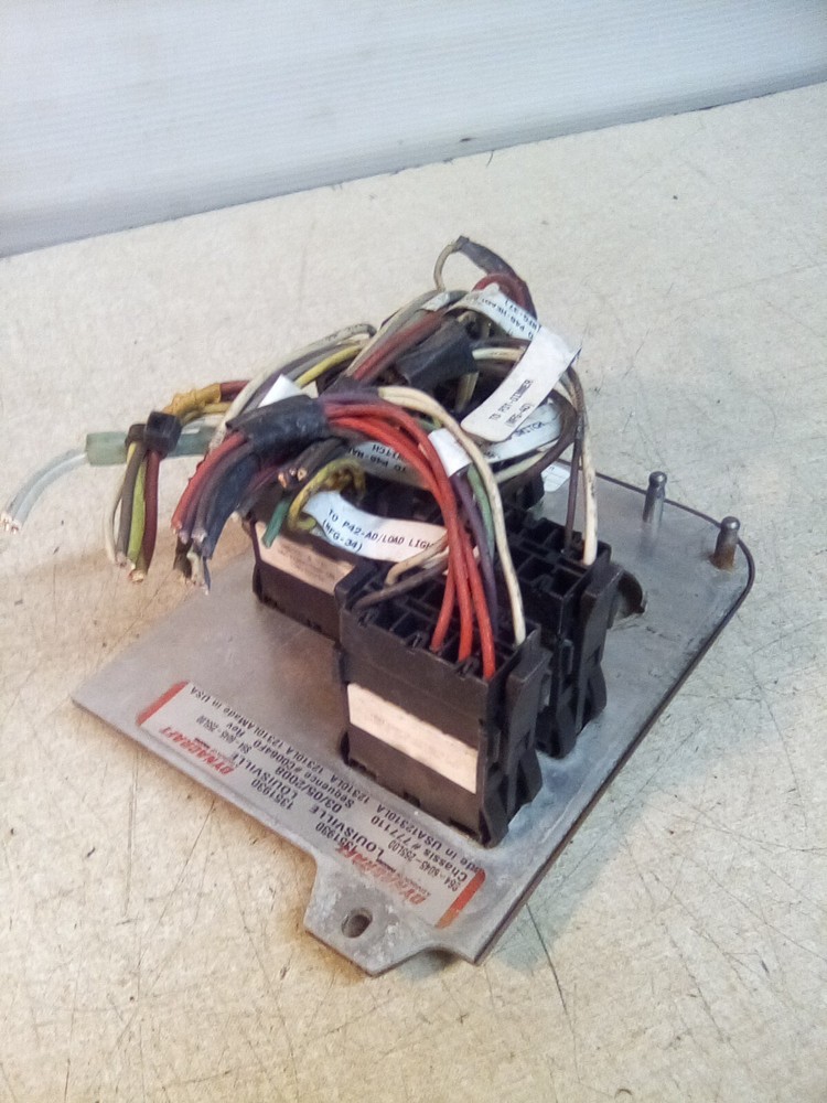 2006 Peterbilt 379 Switch Panel S64-6015-250