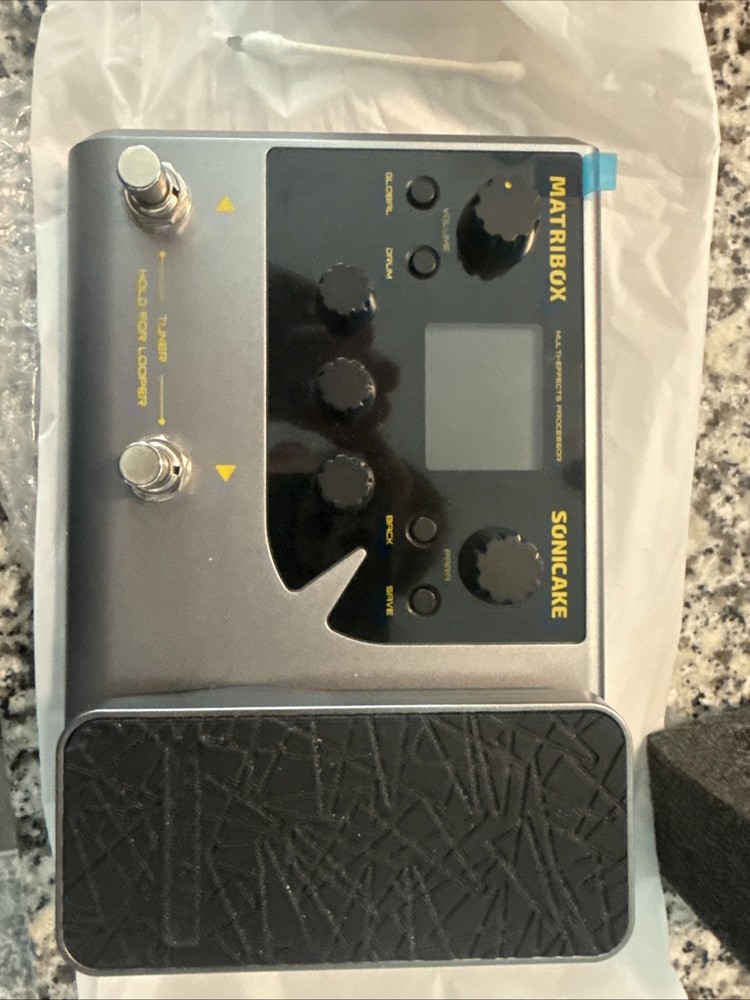 SONICAKE Matribox - Guitar Multi Effects Processor with Expression Pedal, Wit