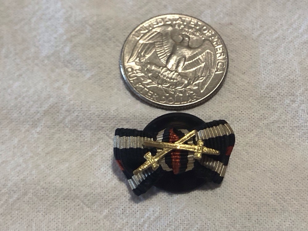 P231 - Original WWII German - Buttonaire - 2 Place - Medium
