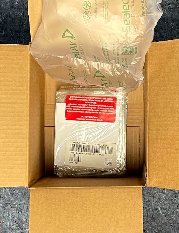 Dell / Microsoft Windows Server 2012 Datacenter Downgrade Edition Media / 480TV