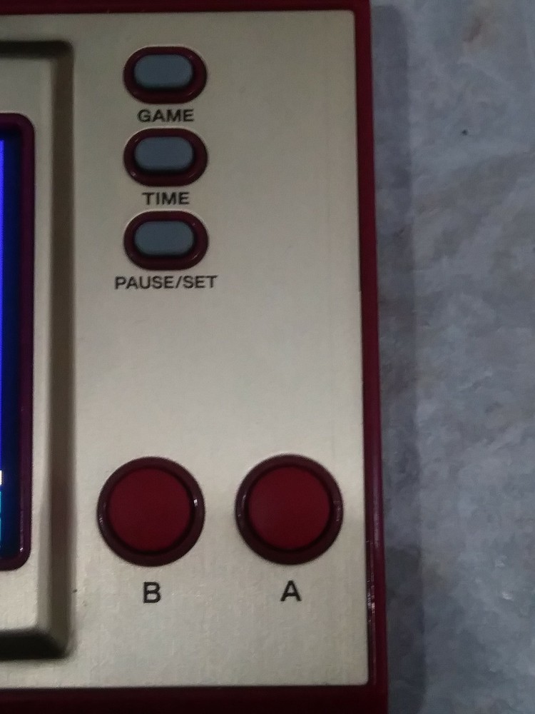 TCHIBO RETRO GAMES & GAME & WATCH NINTENDO HANDHELD CONSOLE