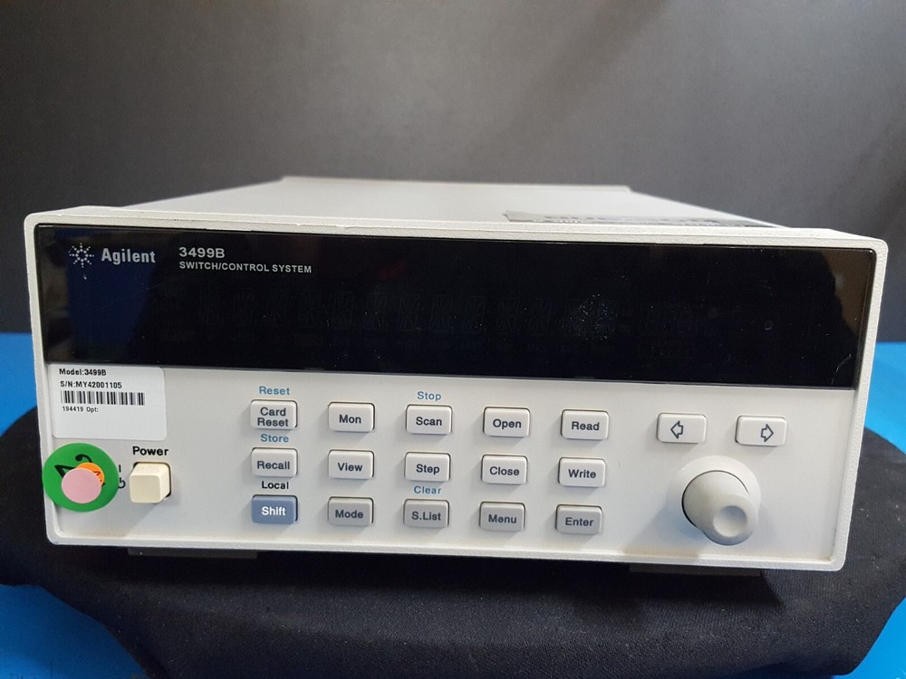 Agilent 3499B: Switch / Control System Main Frame (1105)
