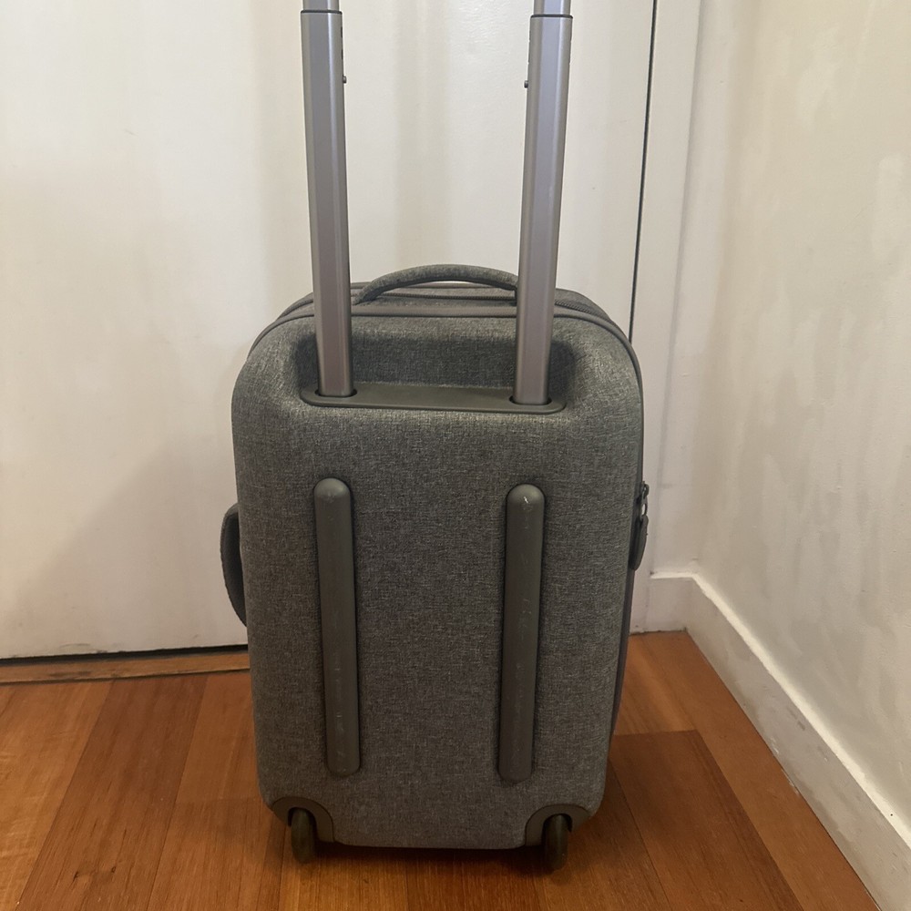 INCASE Eo Expandable Travel Roller Luggage Grey