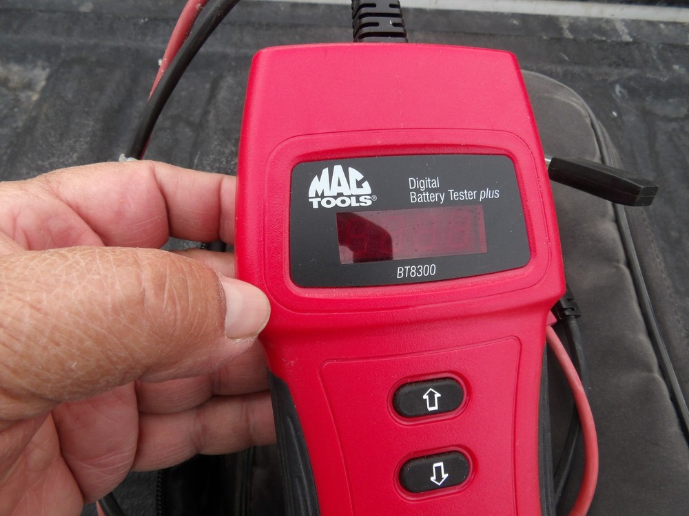 Mac Tools BT8300 Battery Tester Case & Manual MINT