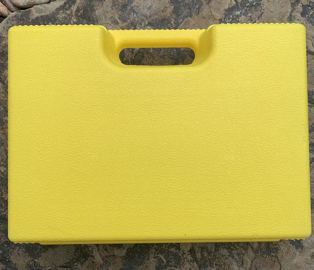 K’NEX Plastic Case. Yellow. Good conditioned