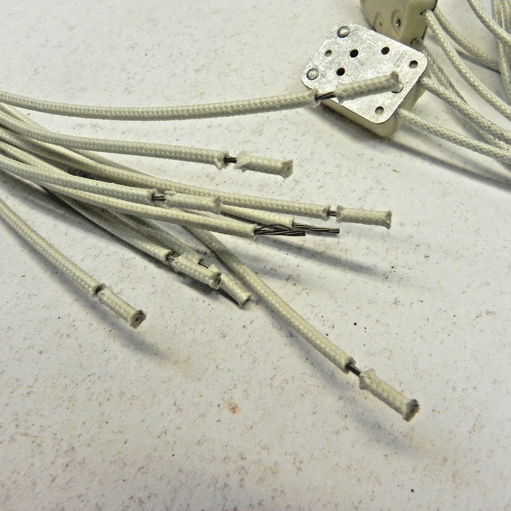 FIBER OPTIC LIGHT SOURCE LIGHT SOCKET PIG TAIL CABLE LIGHTING COMPONENTS NEW LOT