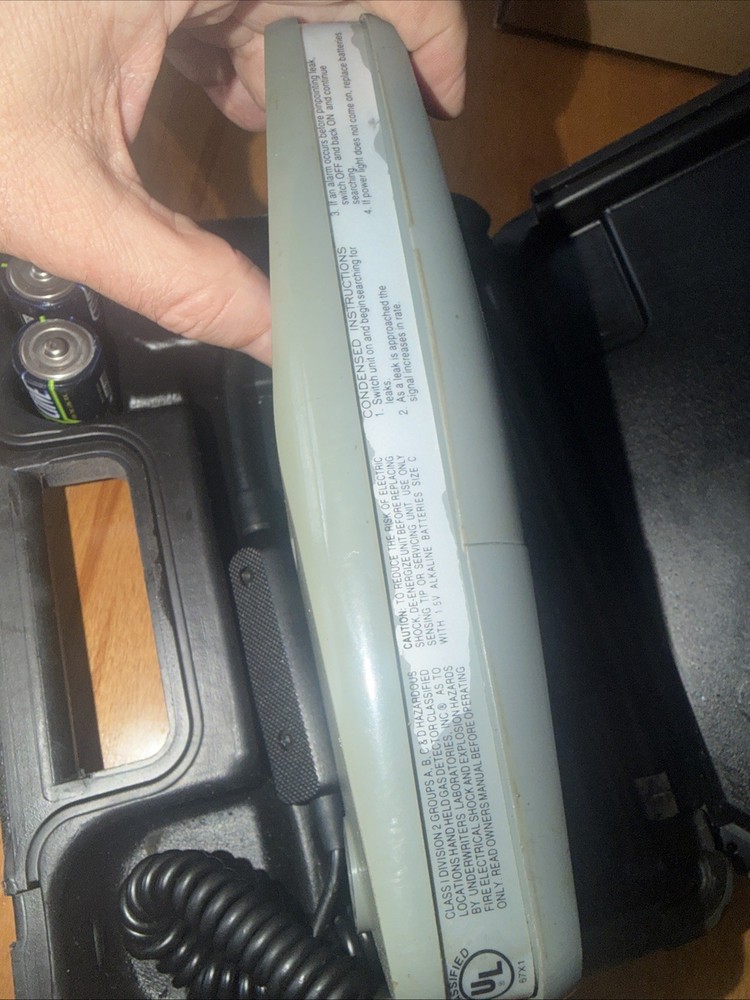 TIF 5550 Automatic Halogen Leak Detector w/ Hard Case