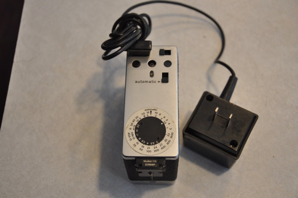 Rollei E-55 Camera Flash With Cord Tested & Working