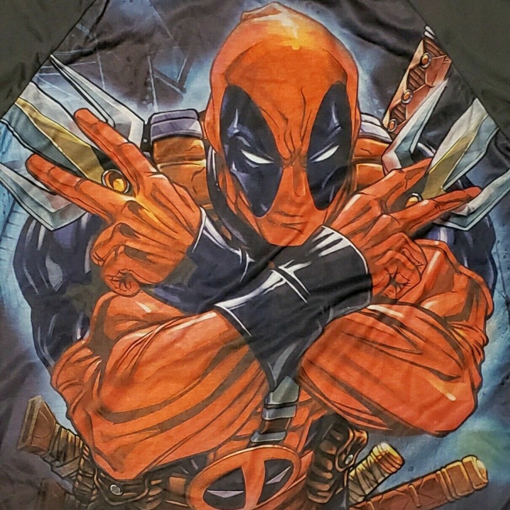 Deadpool T-Shirt Medium Oversized Print Marvel Comics Character