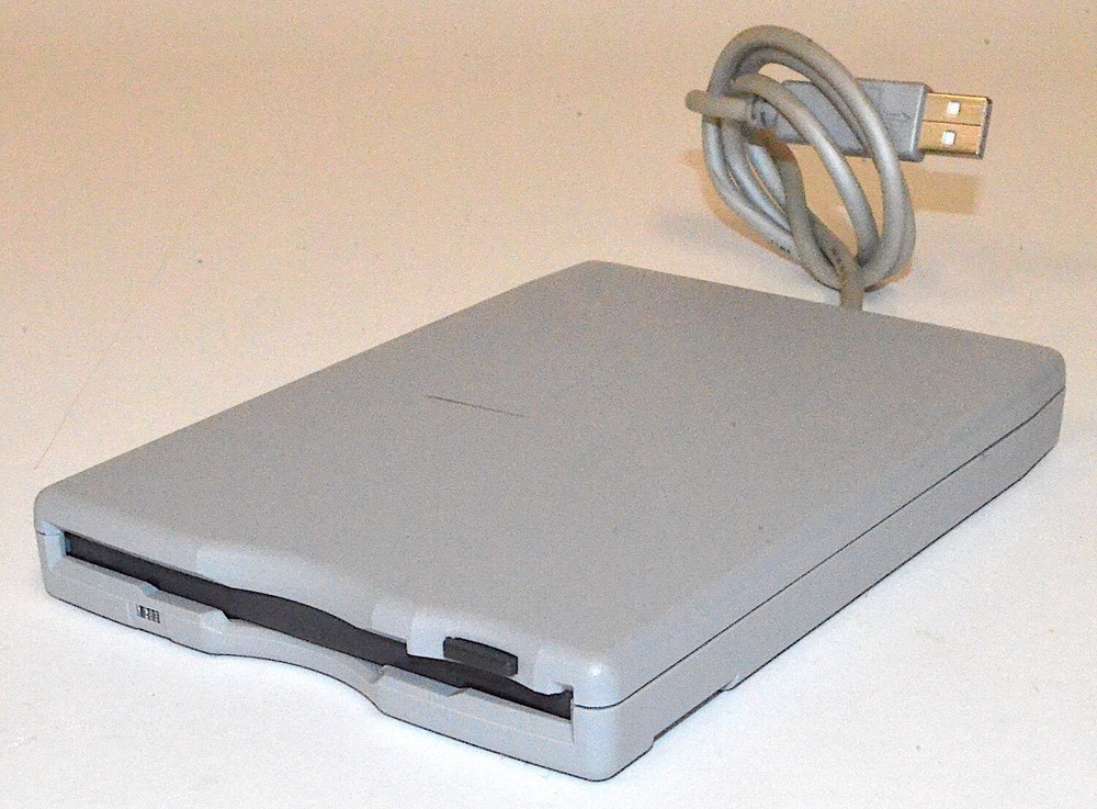 SmartDisk USB Floppy Drive *Used* FDUSB-TM2