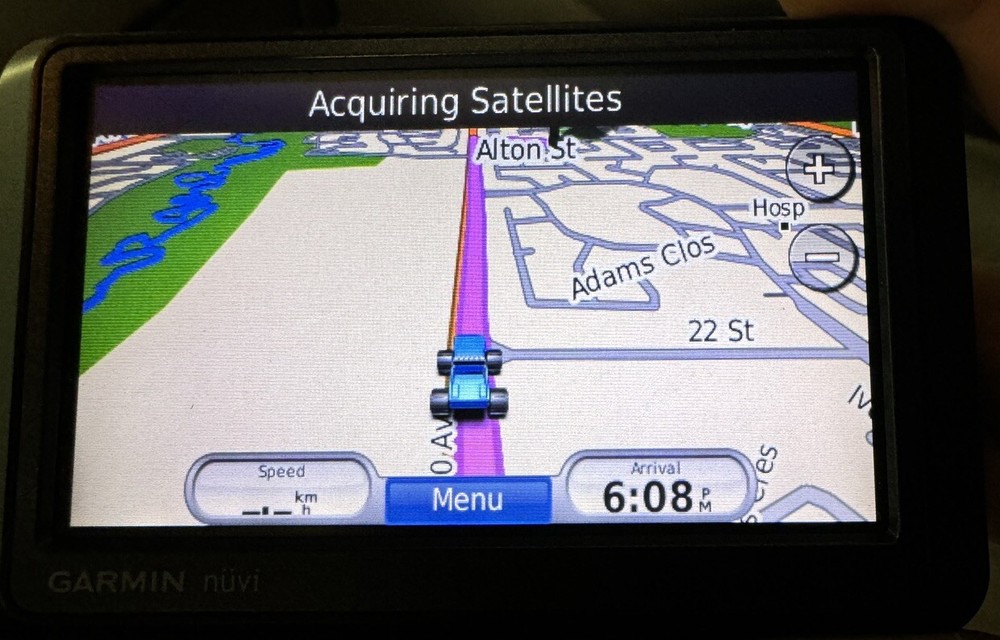 Garmin Nuvi 255W GPS With Case And Accessories Bundle