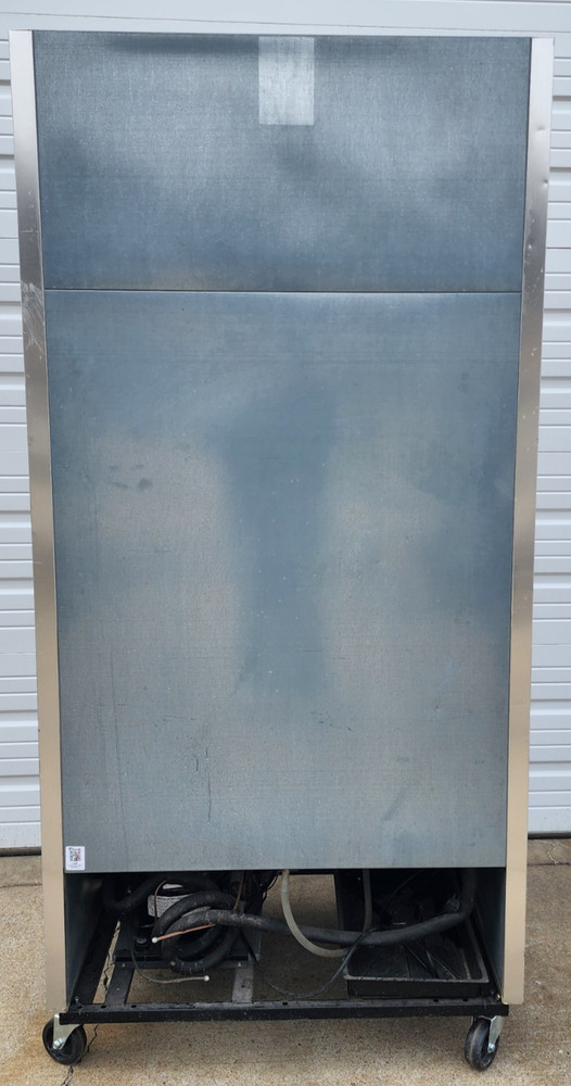 TRUE T-35 TWO SECTION REACH-IN REFRIGERATOR