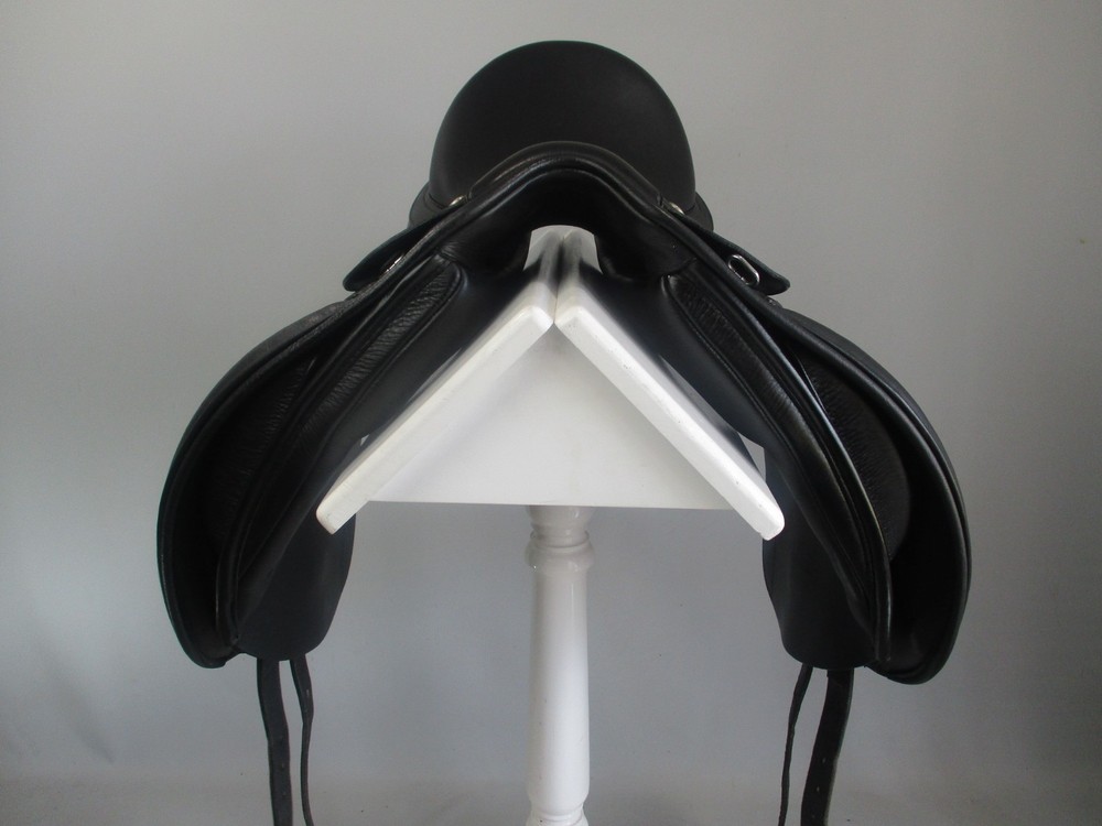 Bates Dressage Saddle 16"