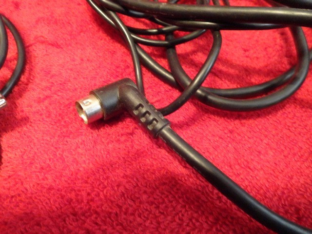 GPS POWER ADAPTER PLUGS INTO POWER SOURCE AND CIGARETTE LIGHTER ADAPTER