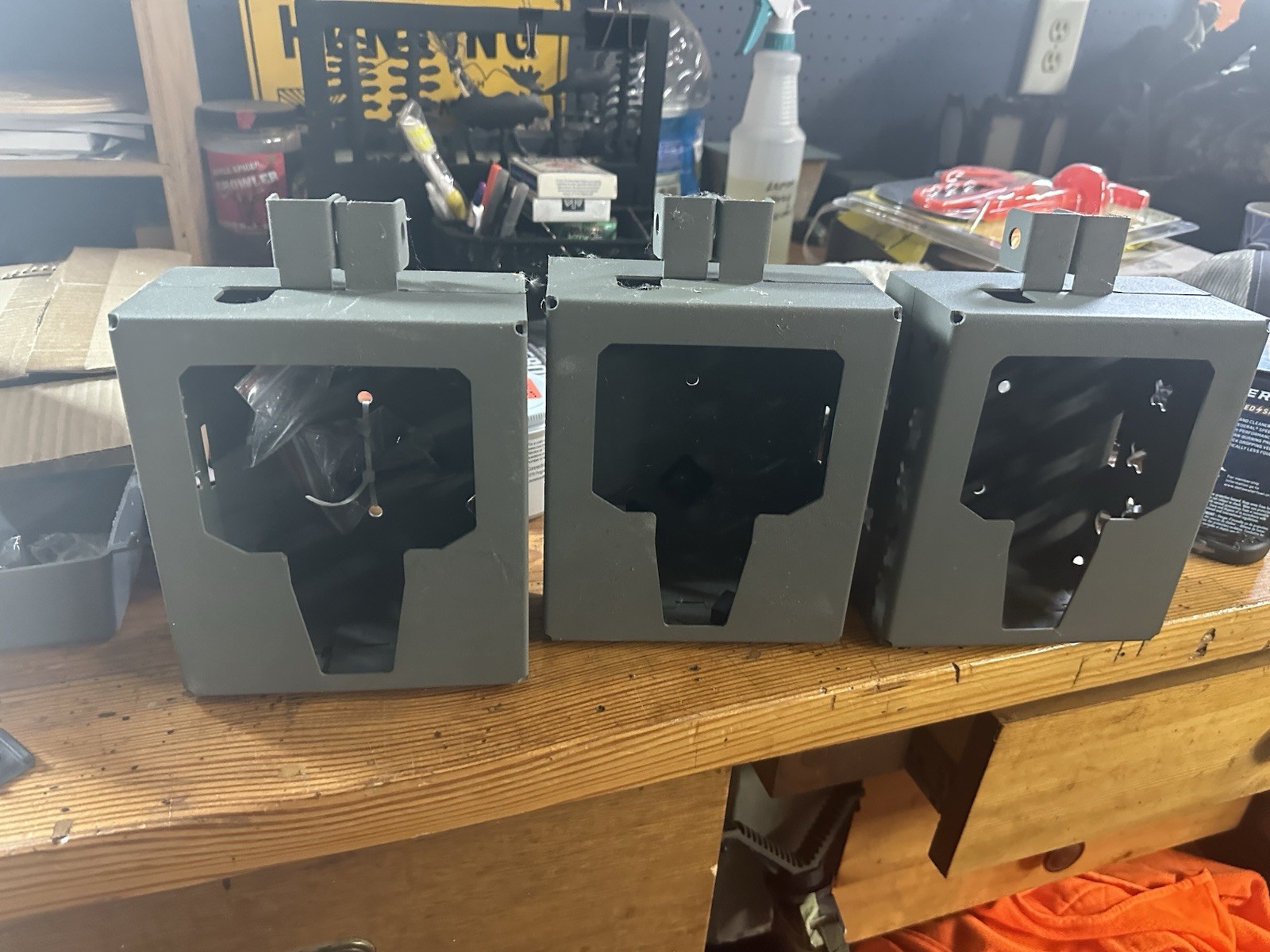 Moultrie Wireless Delta Base VZ Trail Cameras Lot of 5 & Metal Security Cases