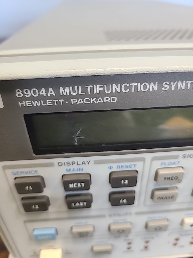 HP 8904A Multifunction Synthesizer DC 600