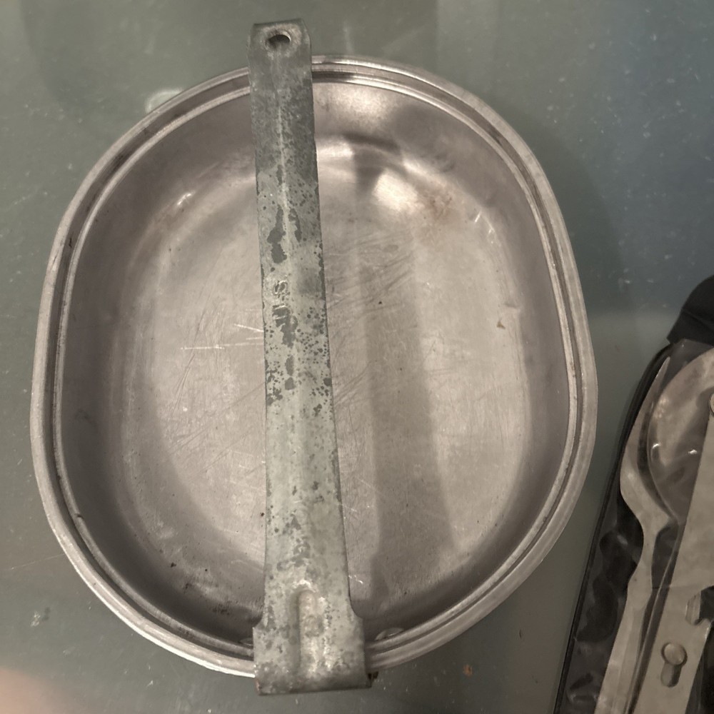 U. S. MESS KIT With Utensils