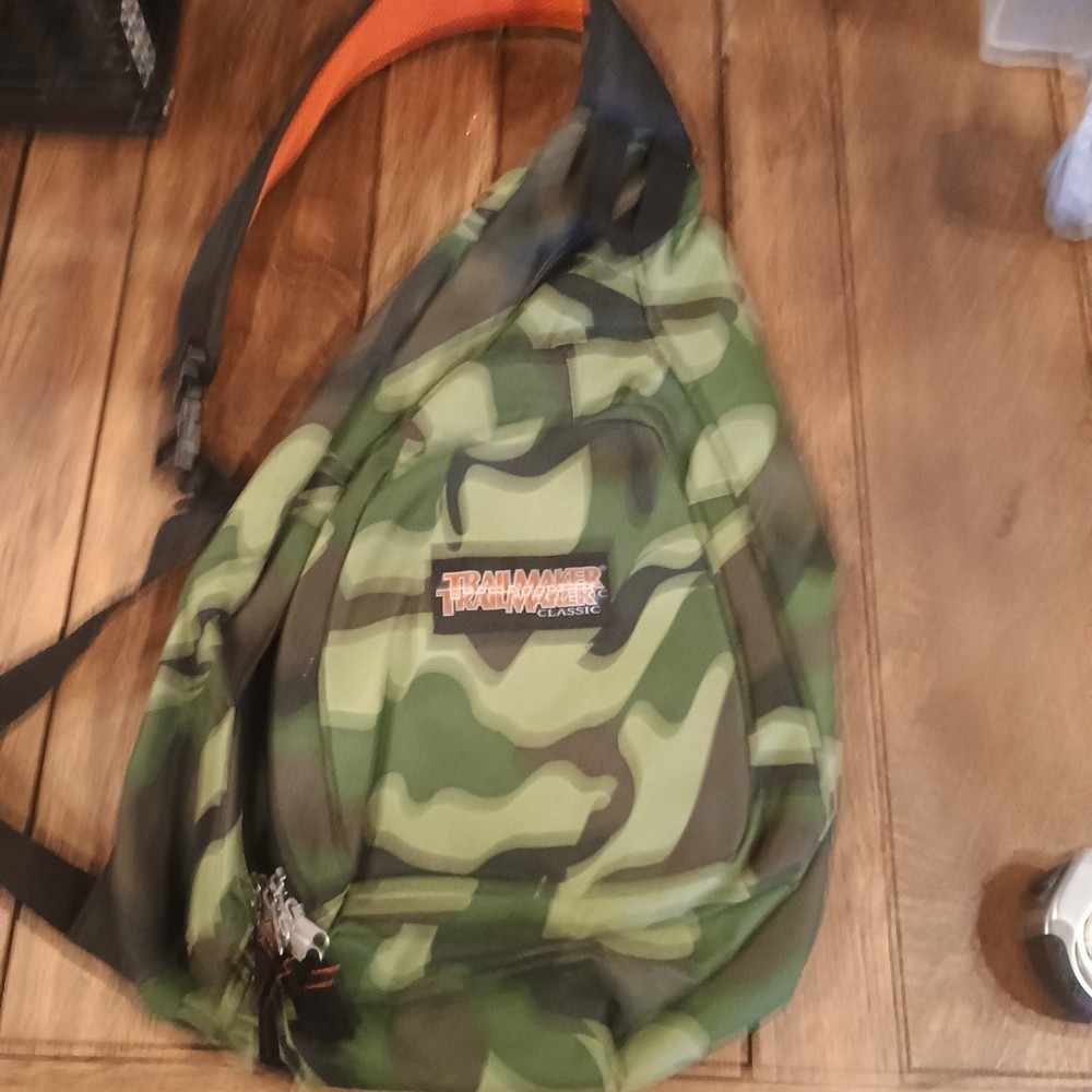 trailmaker classic camouflage crossbody backpack
