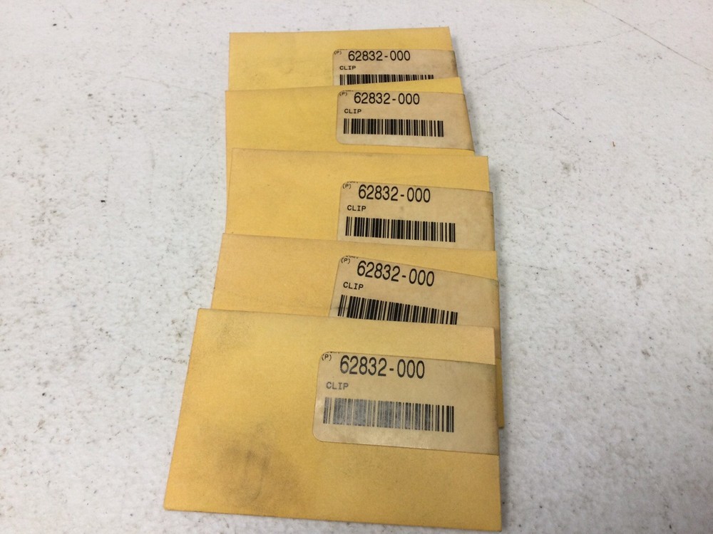 Piper Clip 62832-000 - sold individually