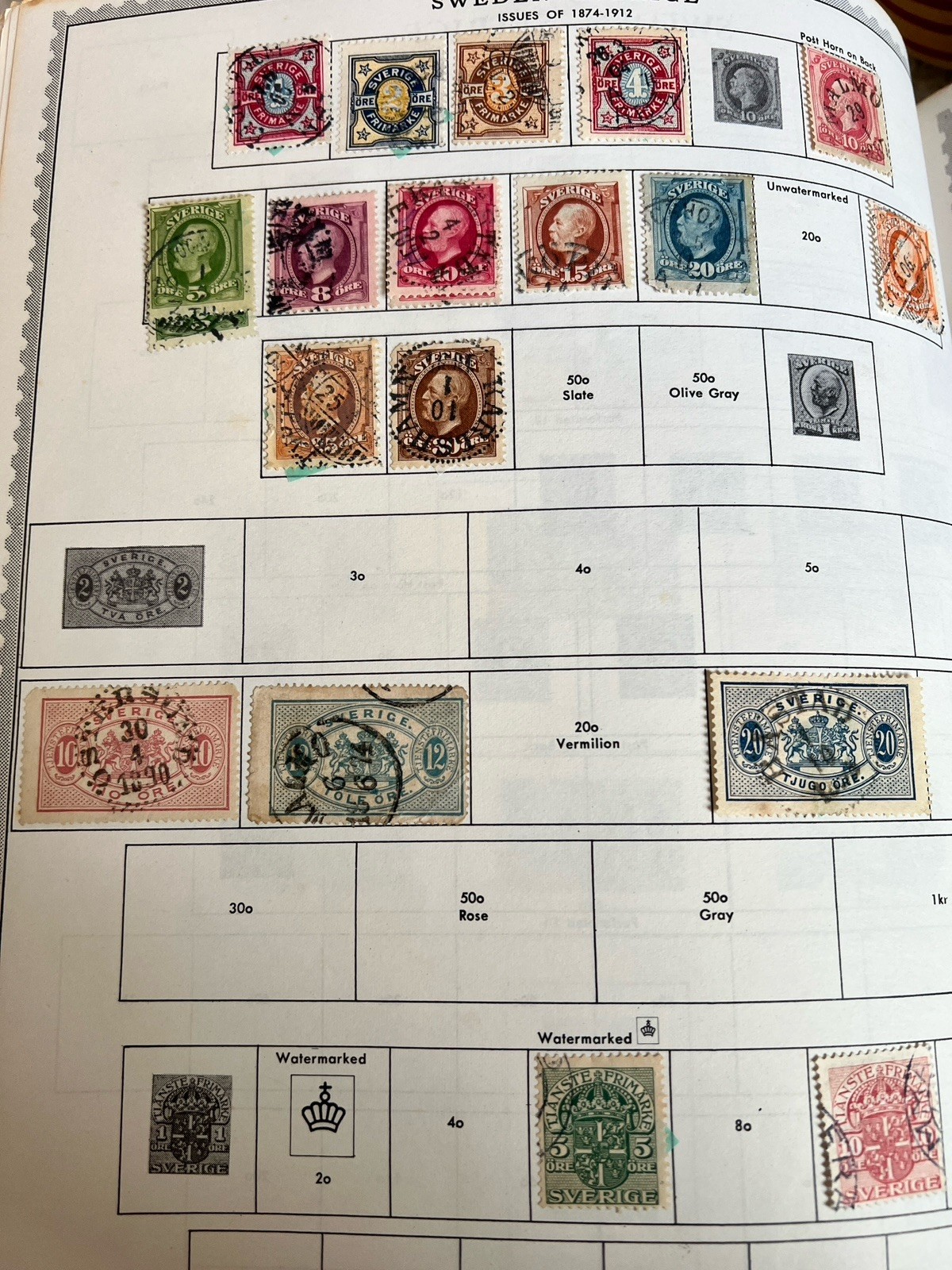 Minkus Supreme Global Stamp Album - South Africa To Zanzibar - 910 Stamps