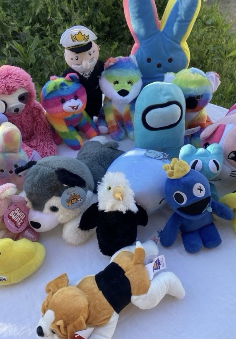 Peeps CALPLUSH Bum Bumz Animoodles Among Us Mixed Lot Plush Small Medium