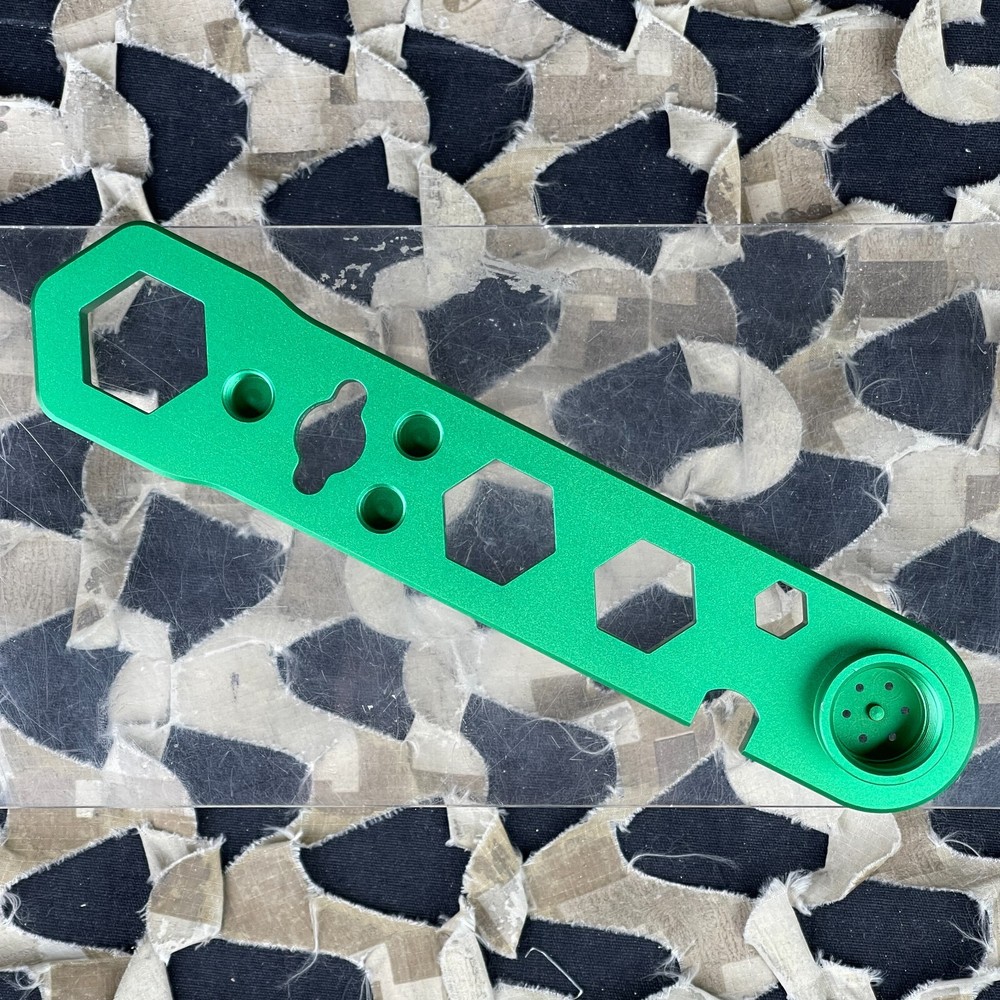NEW Core Universal Regulator Multi Tool - Green