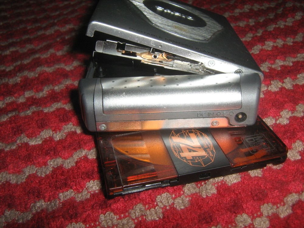 CASIO Portable Minidisc Player XG-3